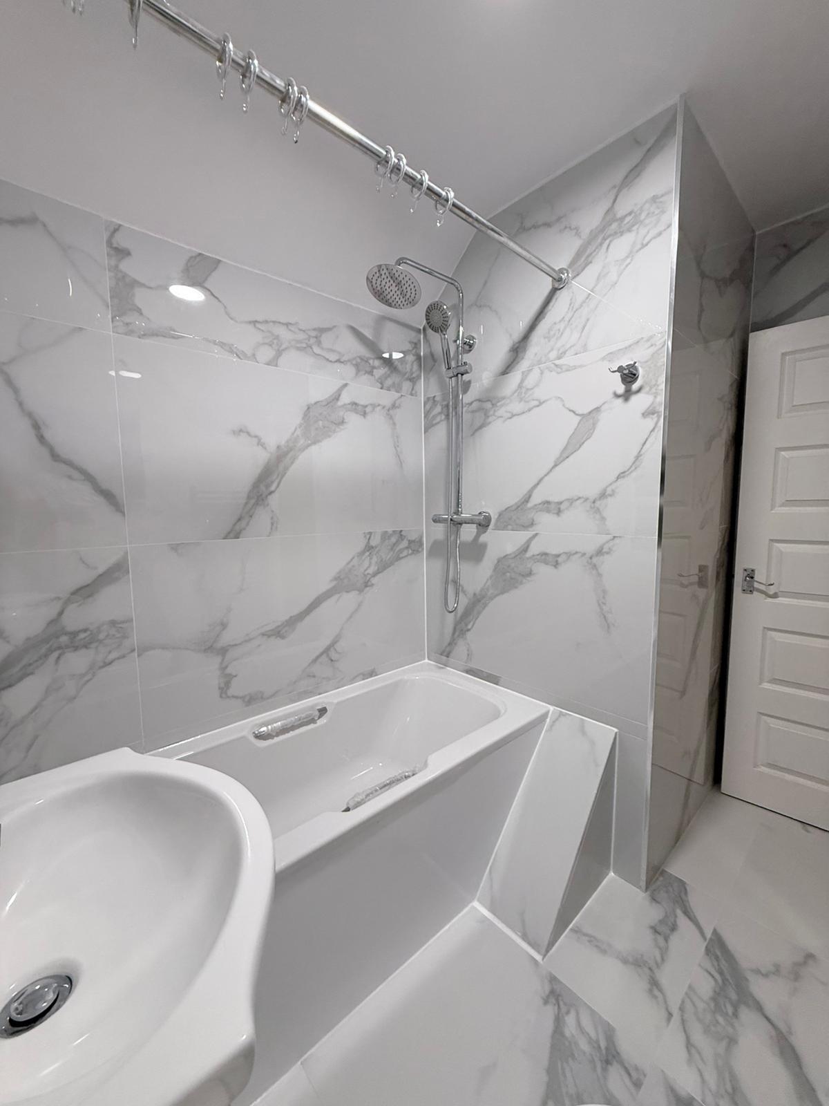 Stylish en-suites completed by M&F Heating and Plumbing